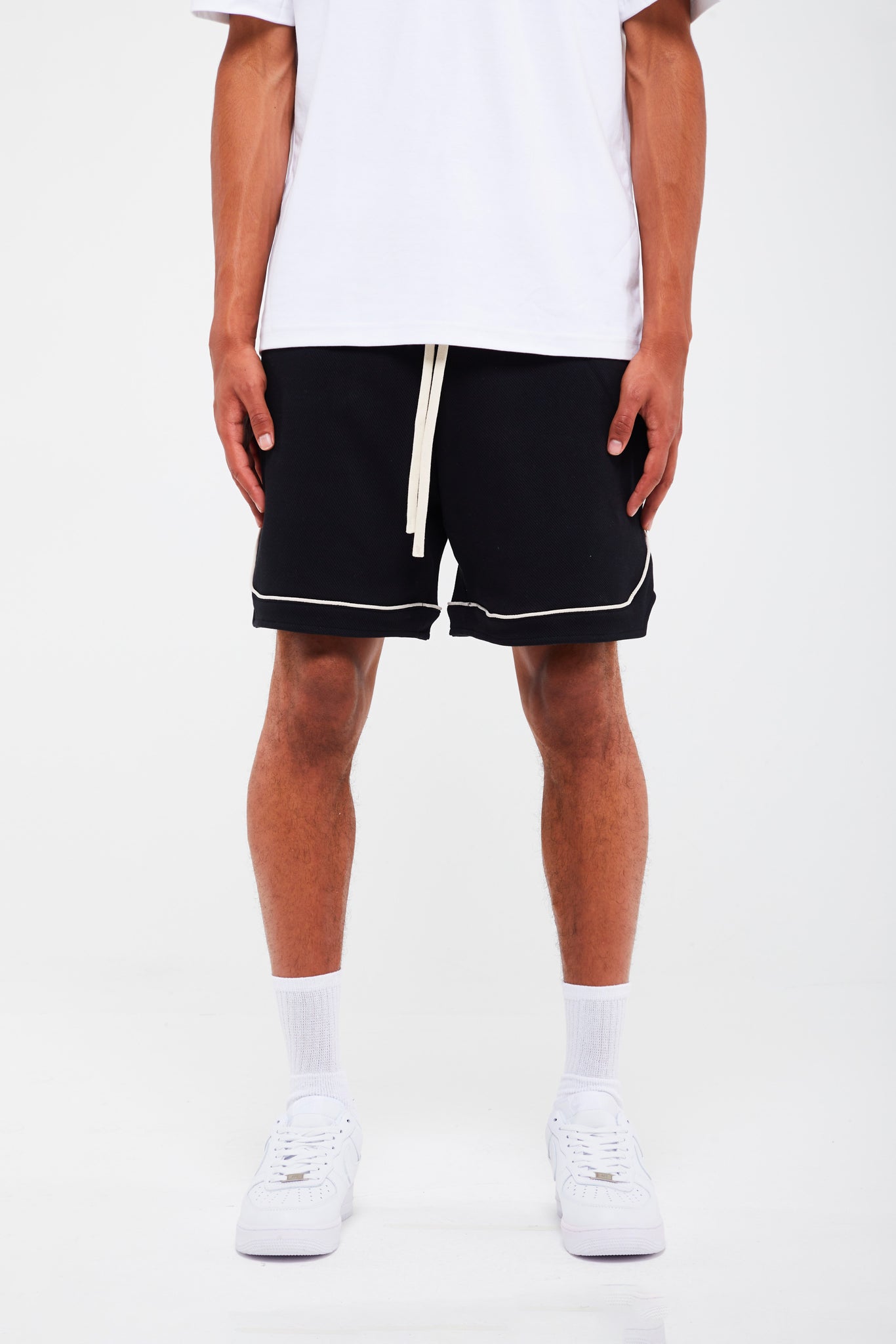 BASKETBALL SHORTS