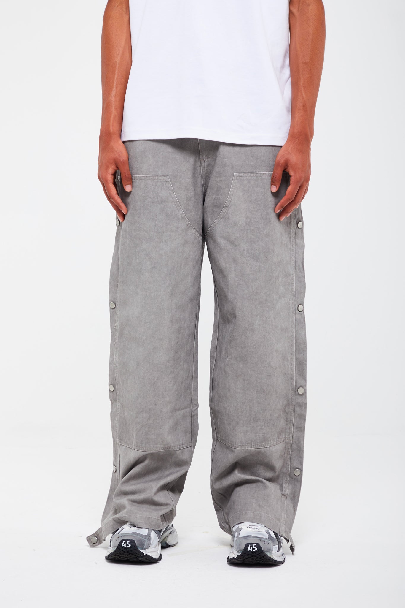 JEAN GRIS À BOUTONS