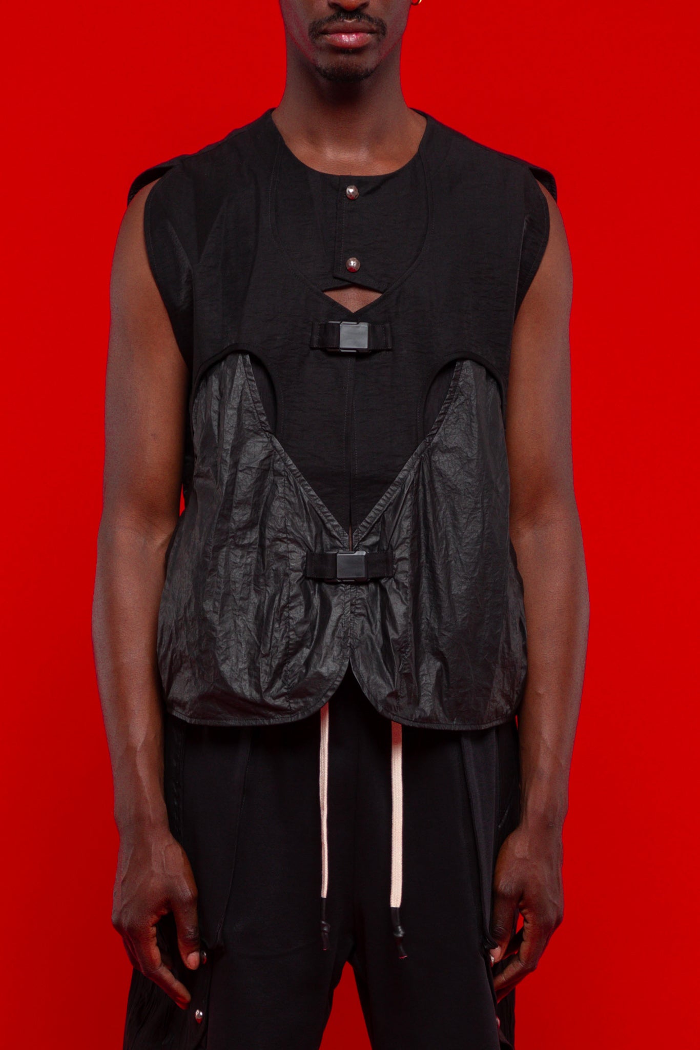 BI-MATERIALS TECHNICAL LAYERED VEST