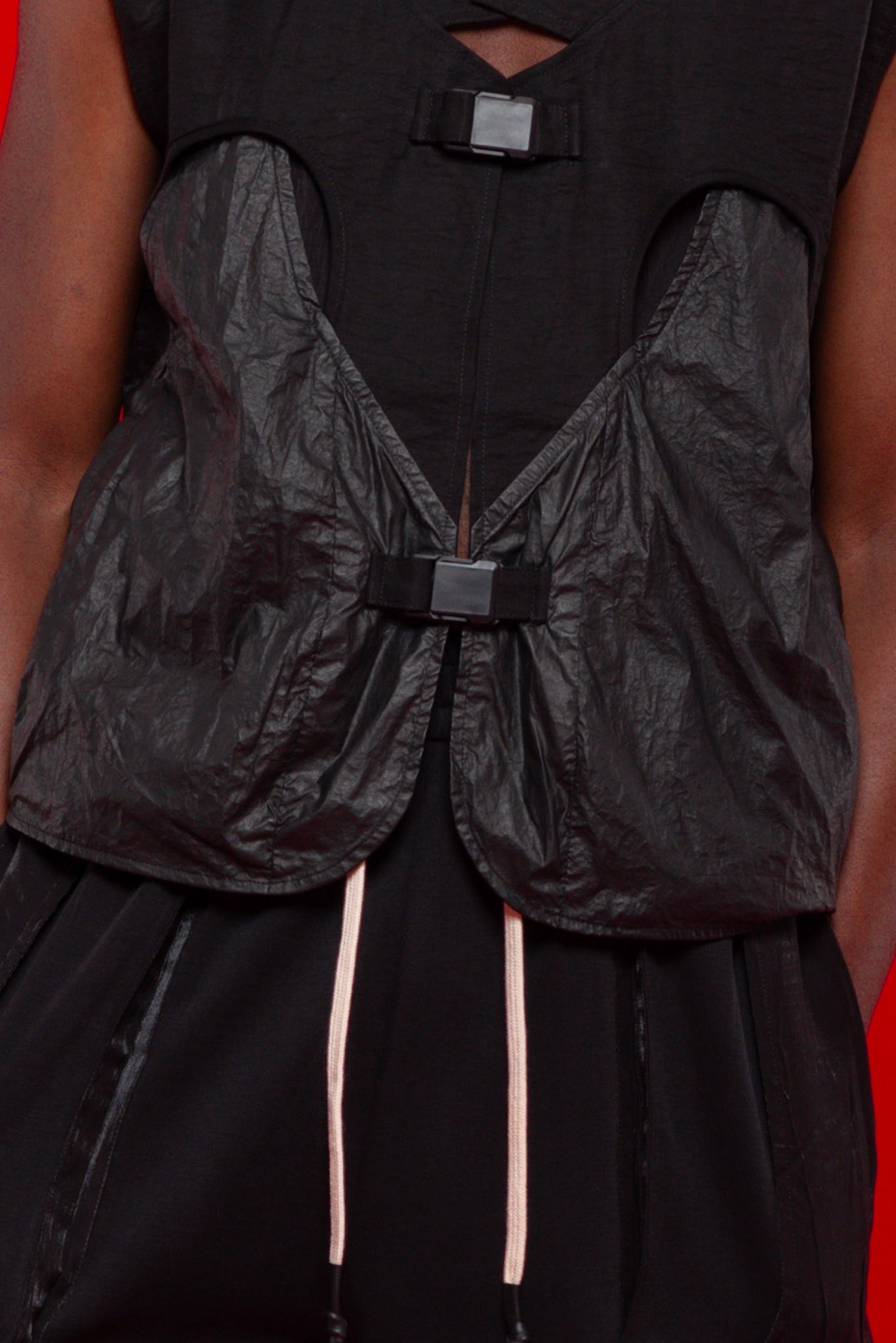BI-MATERIALS TECHNICAL LAYERED VEST
