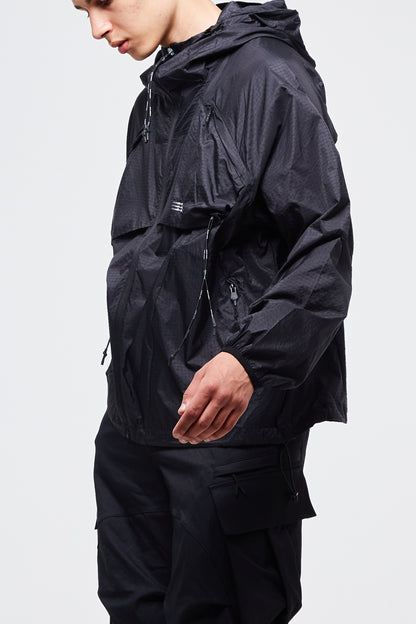 TECHNICAL WINDBREAKER