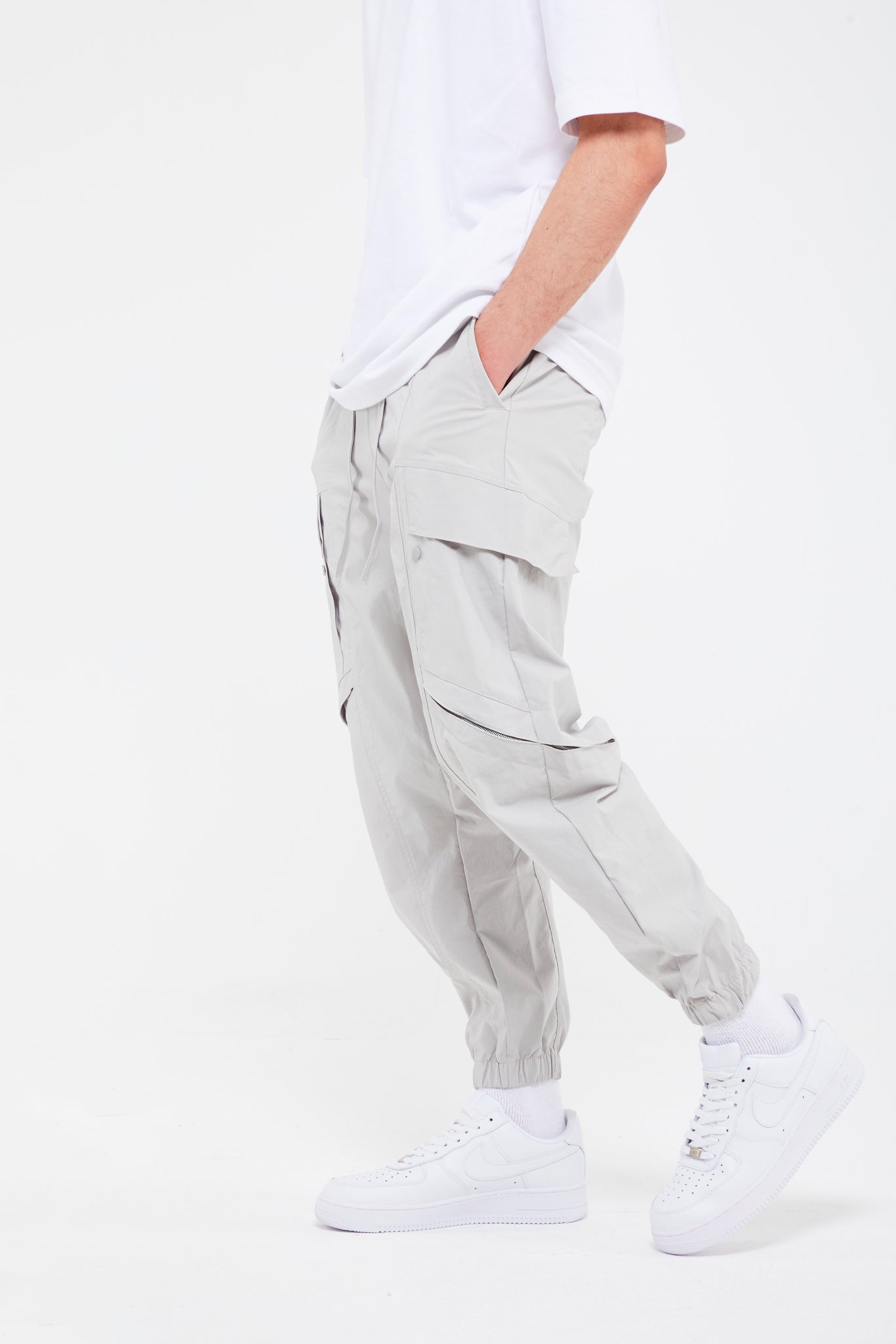 PANTALON CARGO À REVERS