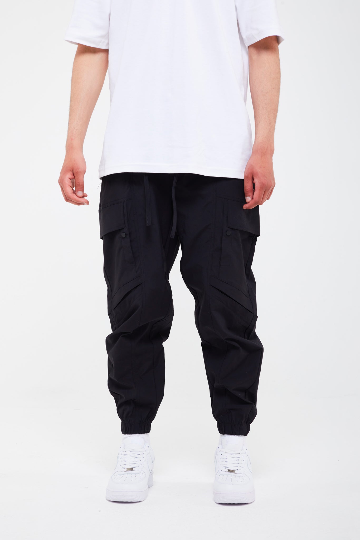 CARGO TECHNIQUE À MANCHETTES