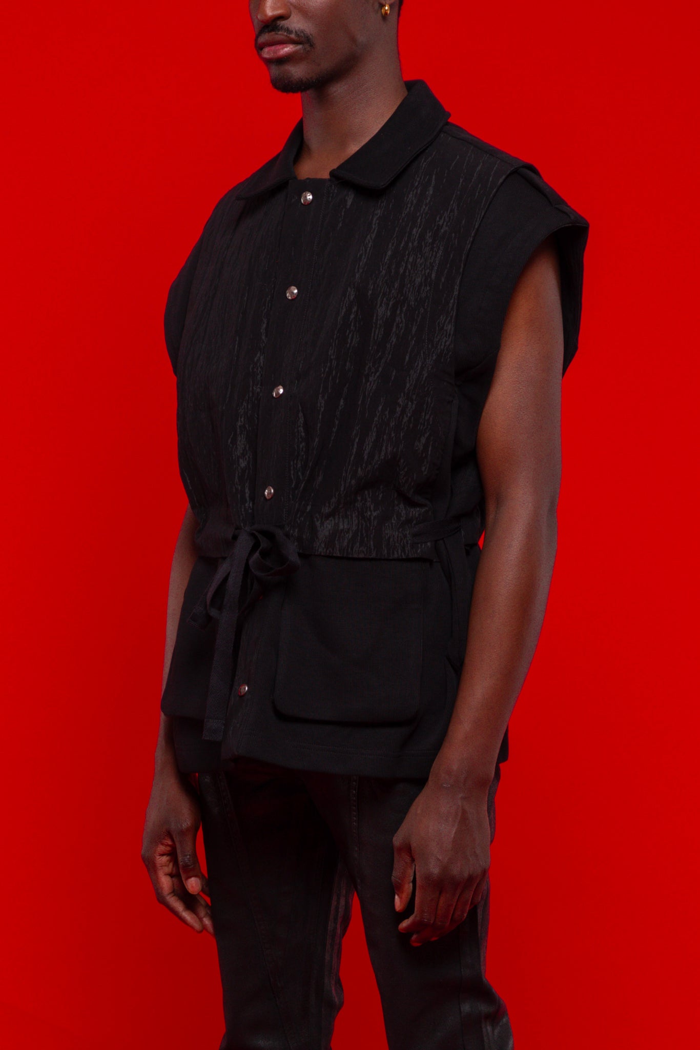 CHEMISE SANS MANCHES BI-MATIÈRES