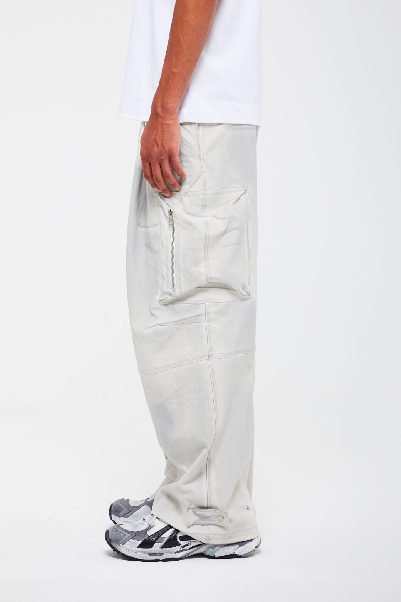 PARACHUTE BOOTCUT CARGO