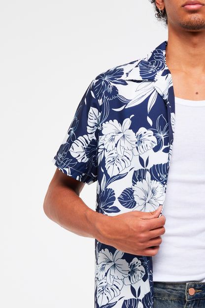 CHEMISE À MOTIF HAWAÏEN