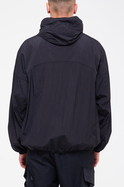 LIGHT WINDBREAKER